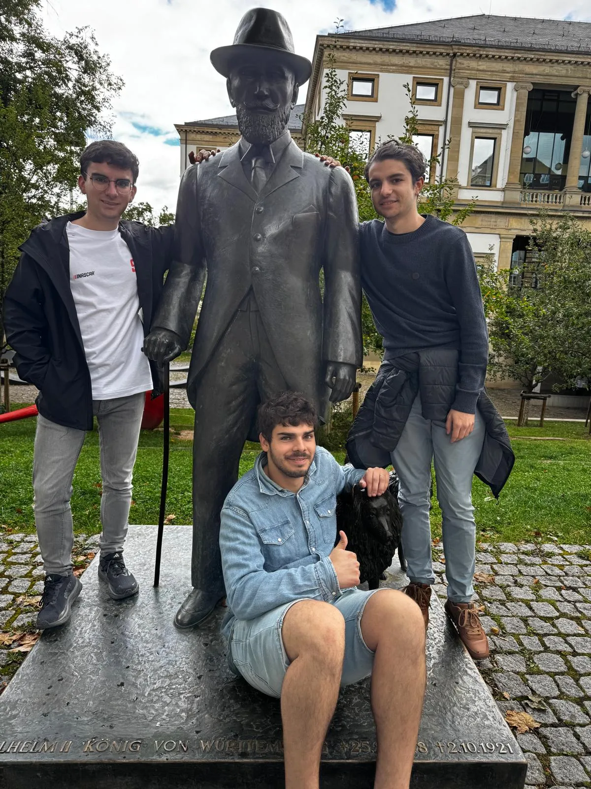 Estatua Viejo